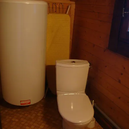 木屋 乐马玛丽基南基木屋 *